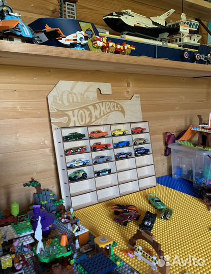 Полка для машинок Hot Wheels