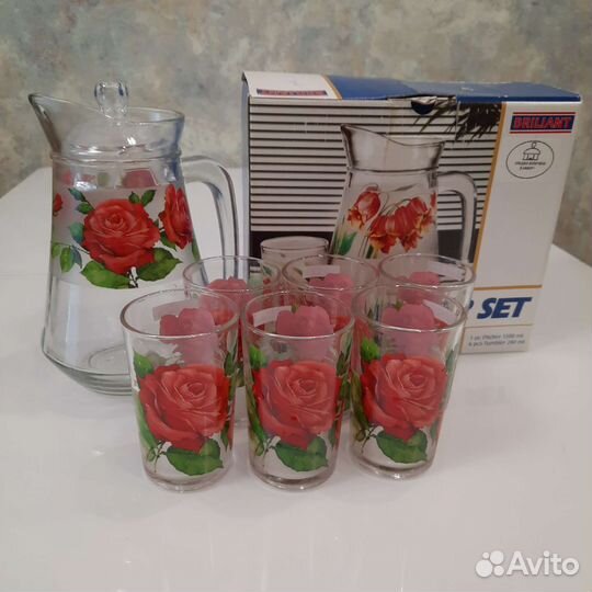 Набор стаканов и графин