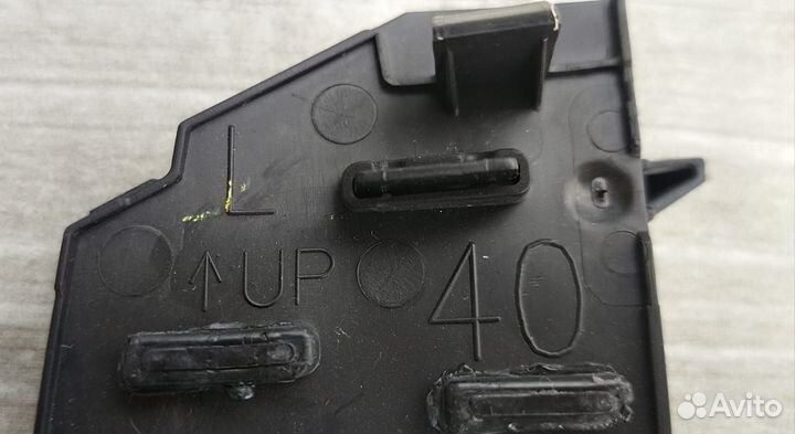 Lexus RX 4 F Sport Заглушка крюка левая