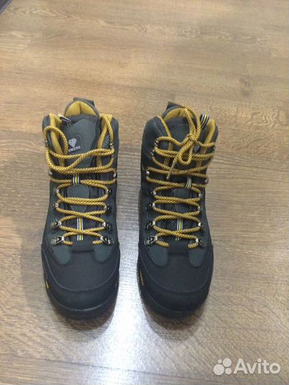 Горные треккинговые ботинки