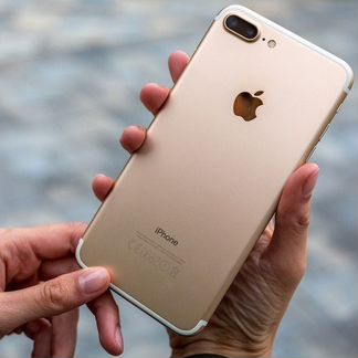 Apple iPhone 7 Plus 32 GB (золотой)
