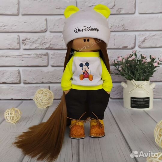 Кукла интерьерная