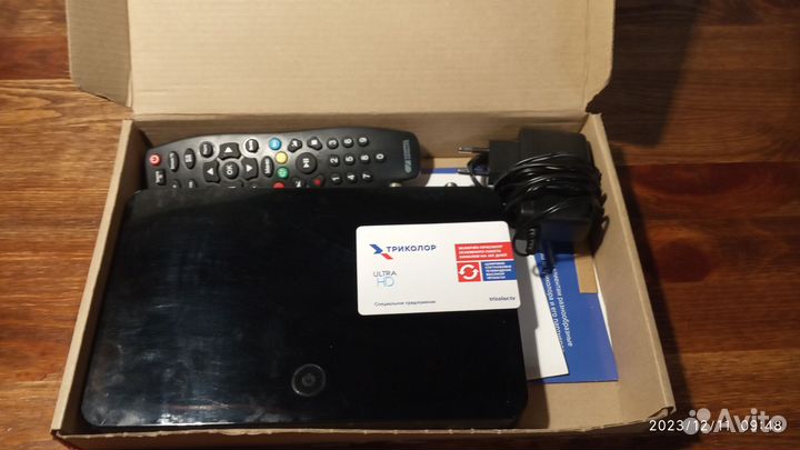 Приставка Триколор тв