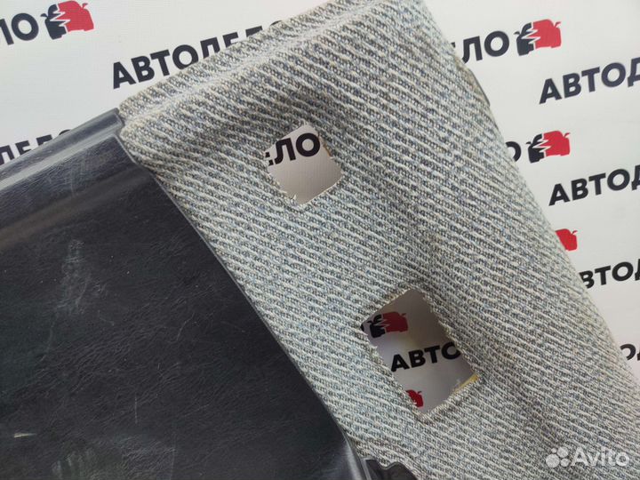 Обшивка двери задняя правая Toyota Tercel L40