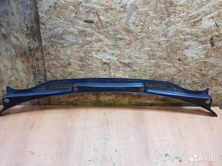 Водоотводящий щиток (жабо) VW caddy/touran 04-19г