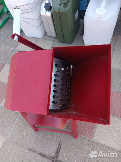 Корморезка ручная