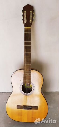 Акустическая гитара