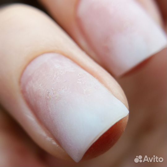 Модель на маникюр