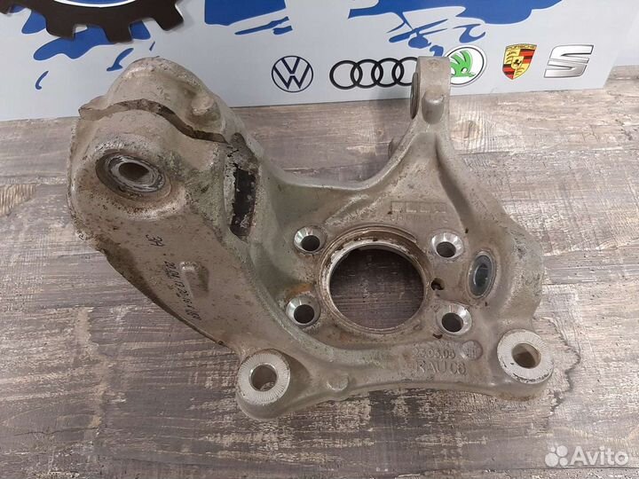 Кулак поворотный VAG