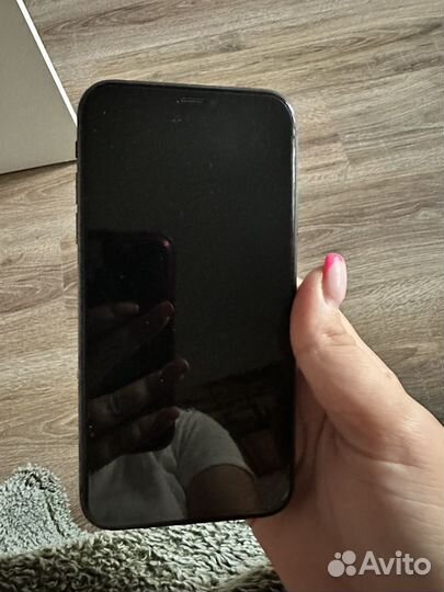 Телефон 11 64 гб