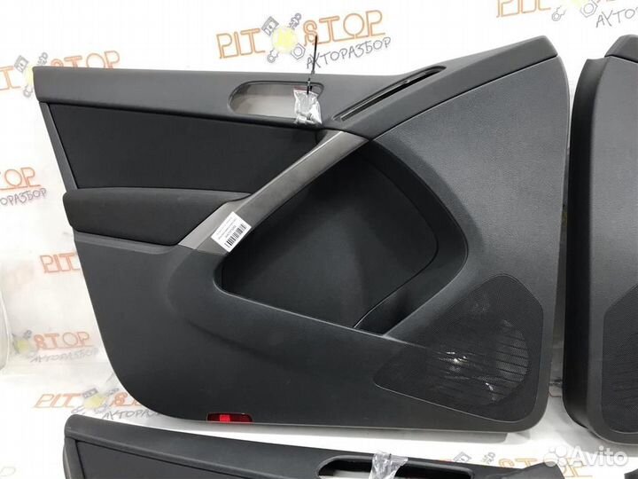 Обшивка двери комплект VW Tiguan (5N1,5N2) 2007-2