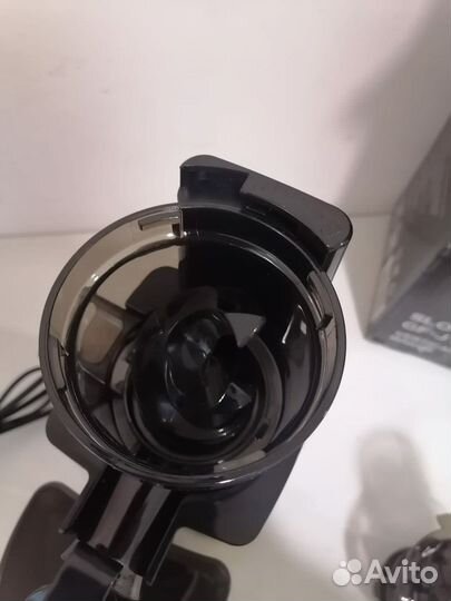 Соковыжималка шнековая GF Gril GF-J10 (2 в1)