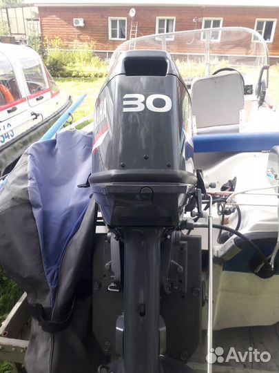 Лодка с жестким корпусом