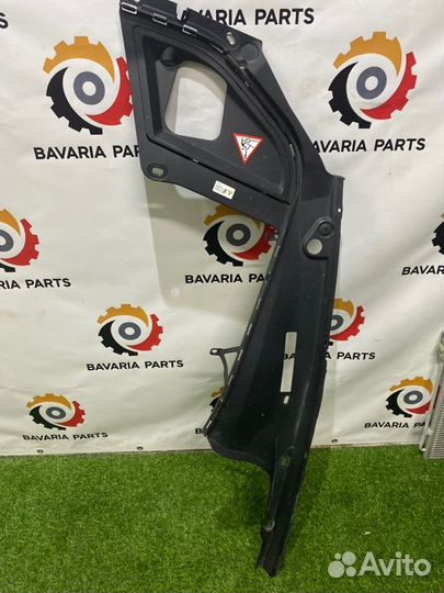 Крепление уплотнителя правое Bmw 5 F10 2.5 N52