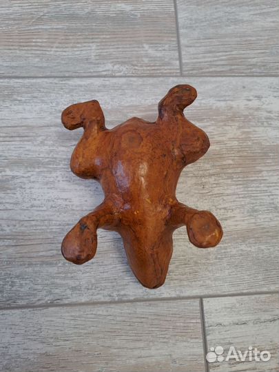 Лягушка с натуральной кожи