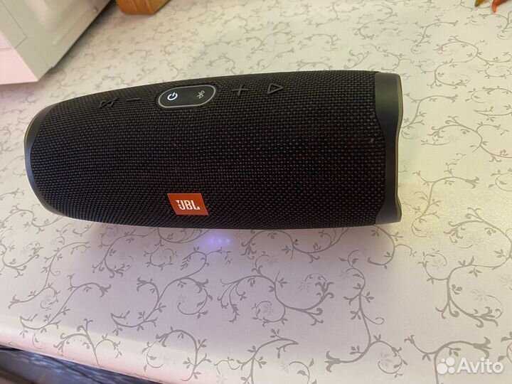 Колонка jbl charge 4