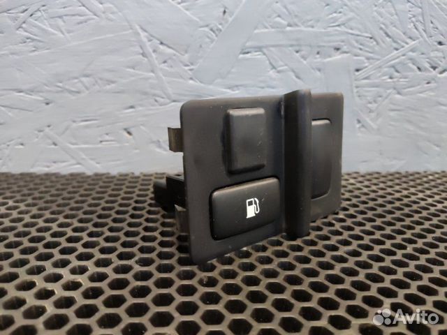 Кнопка открывания лючка бензобака Lexus Rx 350