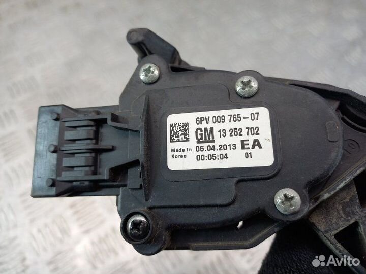Педаль газа Chevrolet Cruze 1 1.8 F18D4 141Л.С