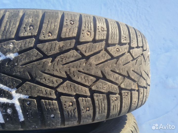 Nokian Tyres Hakkapeliitta 7 215/65 R16 102T