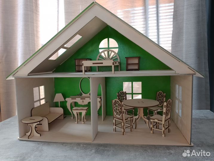 Кукольный домик с мебелью
