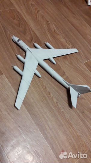 Сборная модель самолета Ту-95 мс; М1:144