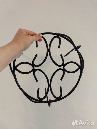 Подставка под цветы металлическая