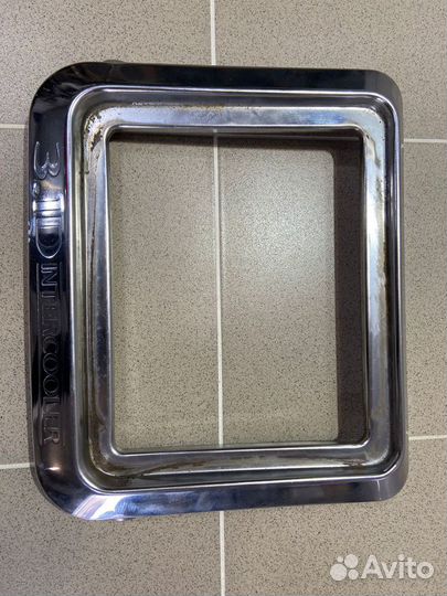 Крышка интеркулера Isuzu Bighorn 1994 г