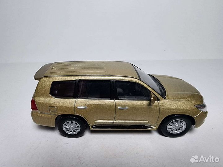 Lexus LX570 Deagostini 1:43