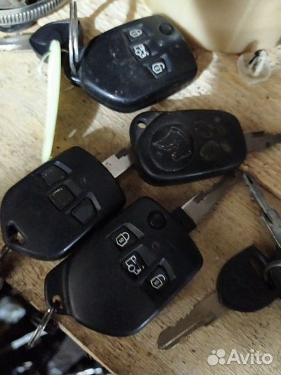 Продам брелки штатной сигнализации саманд