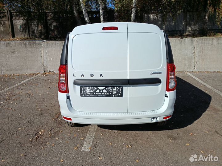 LADA Largus 1.6 МТ, 2024