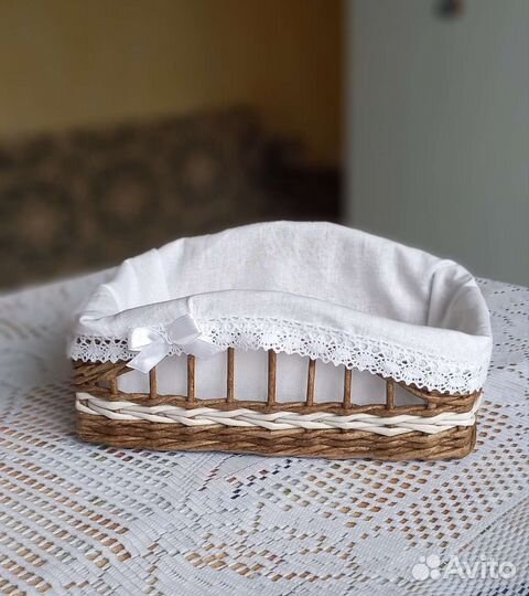 Конфетница корзинка плетёная из бумажной лозы