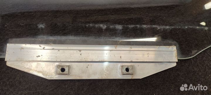 Стекло передней двери Daewoo Nexia