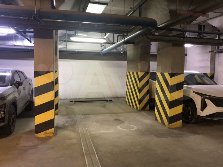 Машиноместо, 16 м²