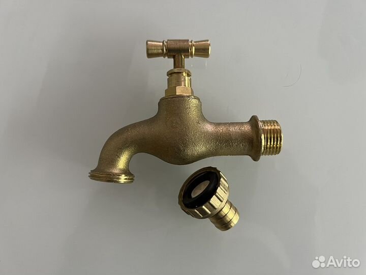 Кран водоразборный с переходом для шланга