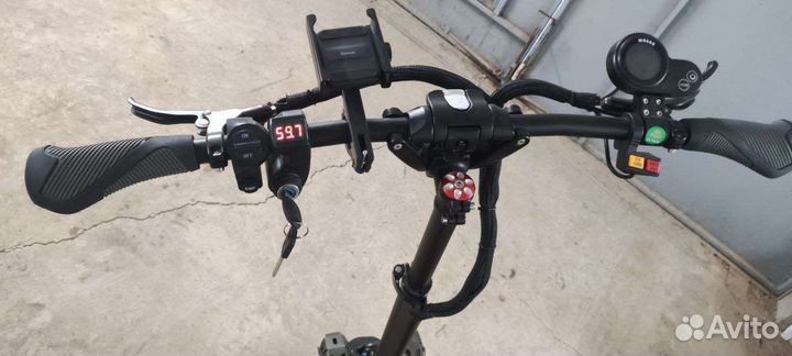 Электросамокат Ultron t108