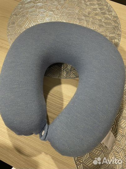 Подушка для путешествий