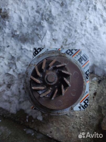 Daewoo nexia помпа