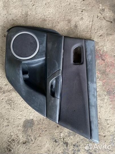 Обшивки дверей mazda 3 bk