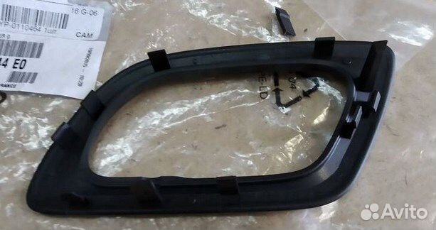 Накладка ручки передняя правая Peugeot 308 2007