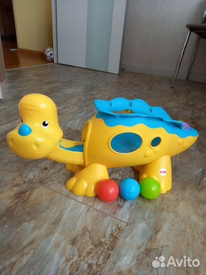Динозавр fisher price