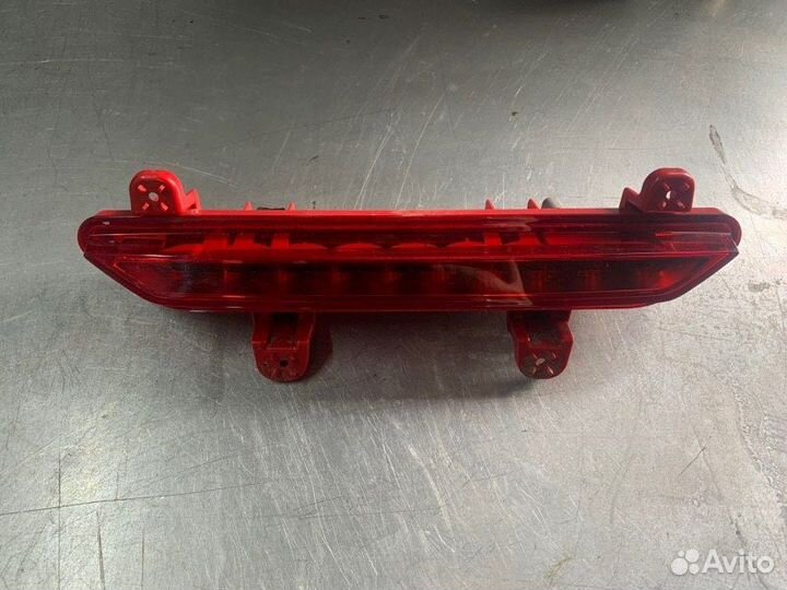 Фонарь противотуманный задний Genesis G70 седан