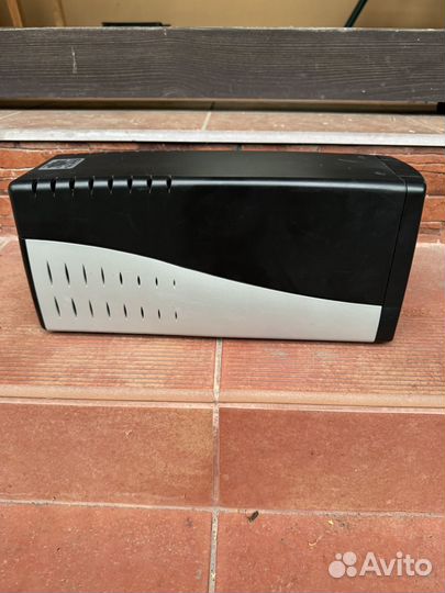 Источник бесперебойного питания