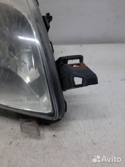 Фара передняя правая Toyota Yaris хэтчбэк 5 дв