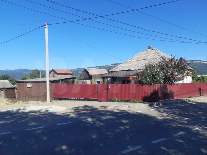 Дом 52 м² на участке 4 сот.