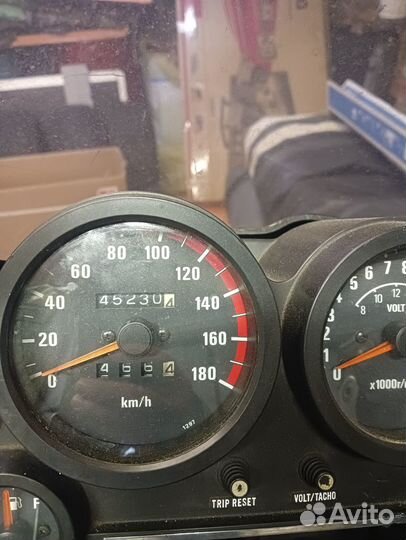 Продам мотоцикл Kawasaki gpz400r