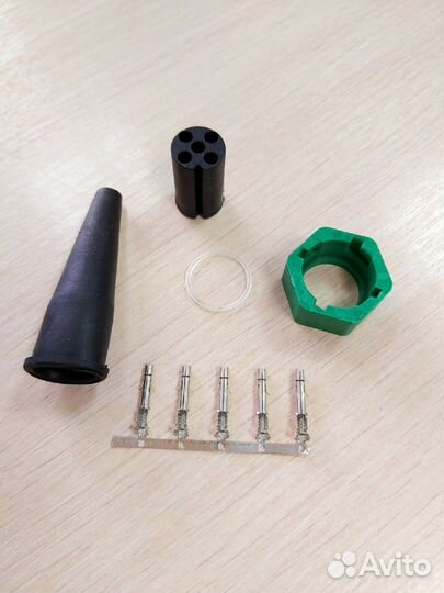 Байонетт прицепа 5-pin зеленый правый