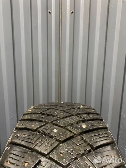 Goodyear Ultragrip Ice Arctic 205/60 R16 92T