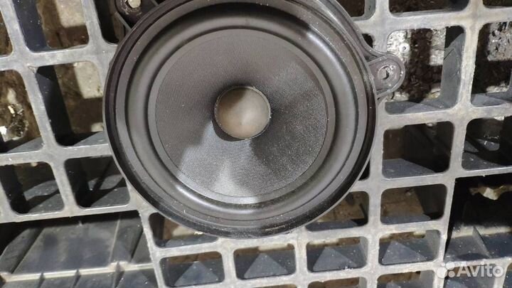 Динамик от Renault Laguna III 2007-2012