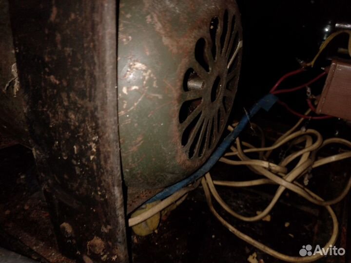 Электрический двигатель