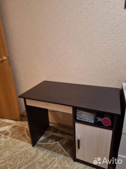 Письменный стол